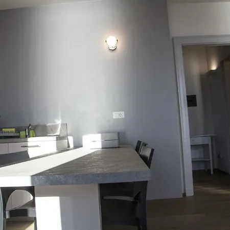 La Dimora Del Glicine - Venere Apts *